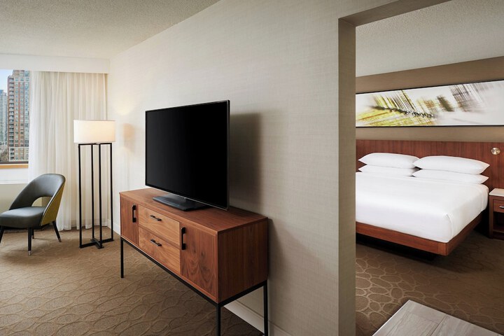 Room 28 of 62