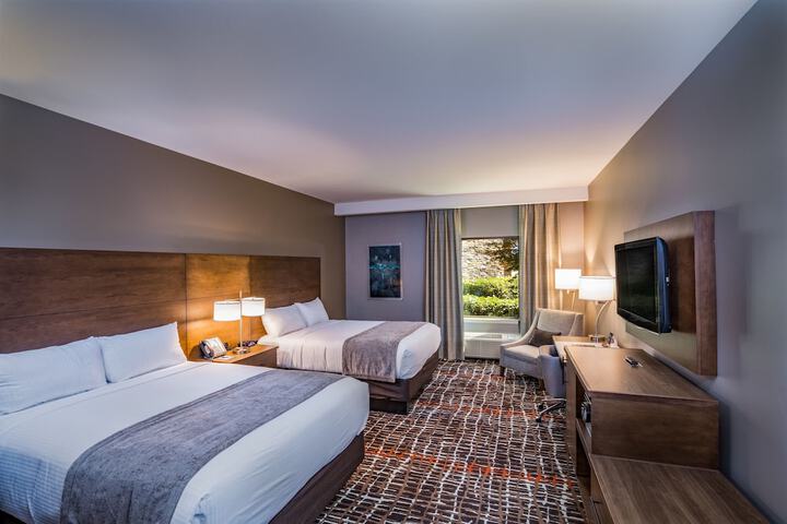 Room 9 of 18