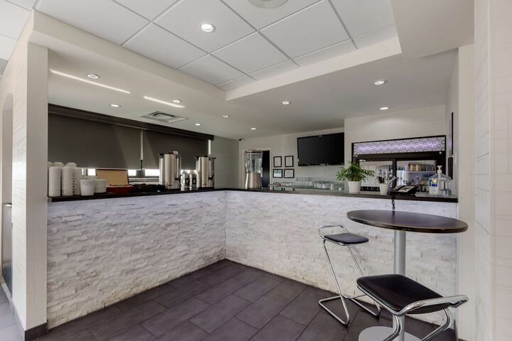 C Hotel by Carmens BW Premier Collection