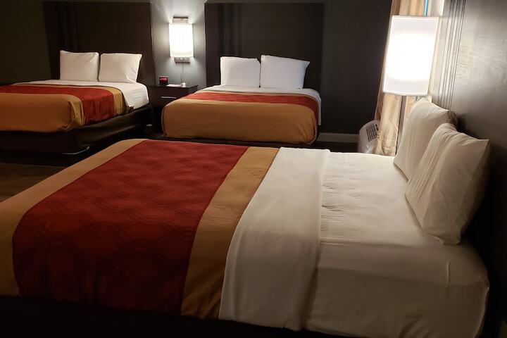 Room 4 of 29