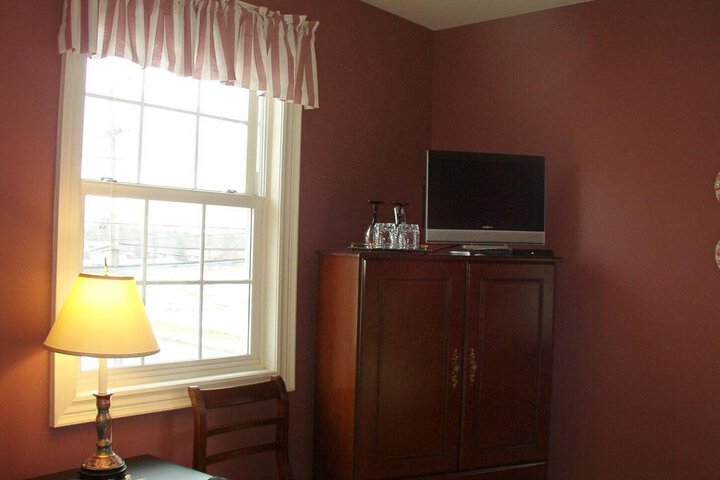 JOHNS GATE GOURMET BED AND BREAKFAST