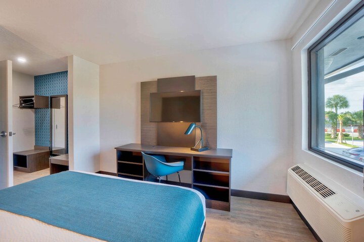 Room 19 of 21