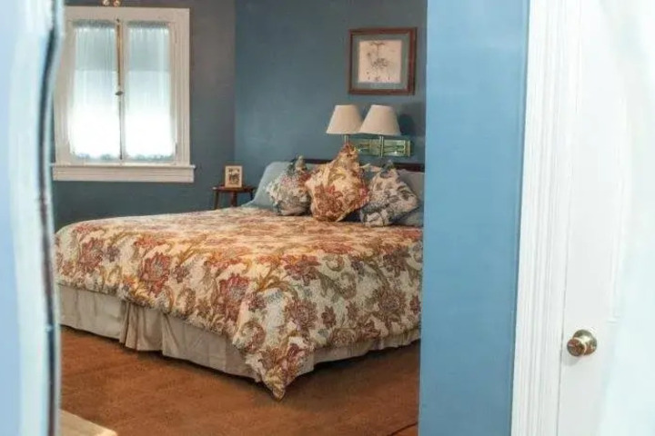 CEDARS AND BEECHES BED & BREAKFAST INN