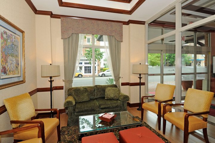 Hotel Interior 10 of 38