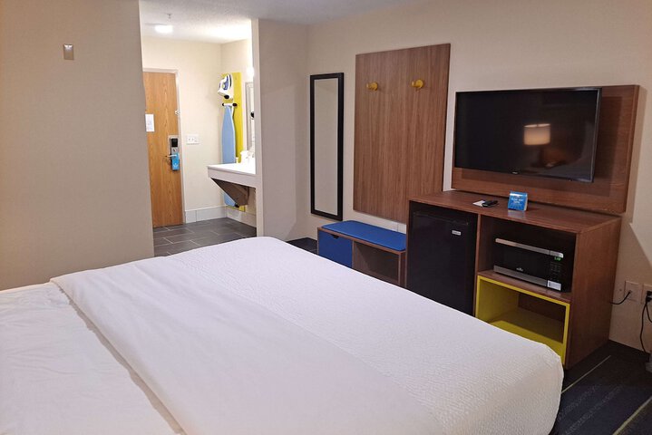 Room 13 of 49