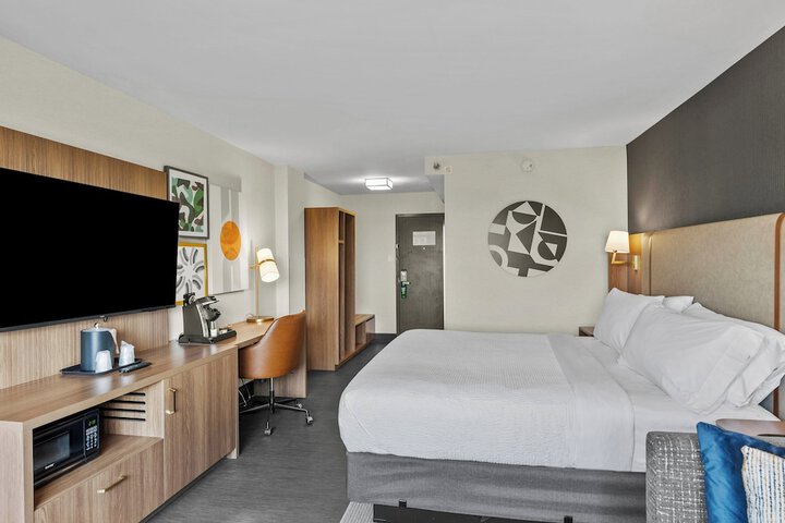 Holiday Inn Niagara Falls State Park Entry by IHG