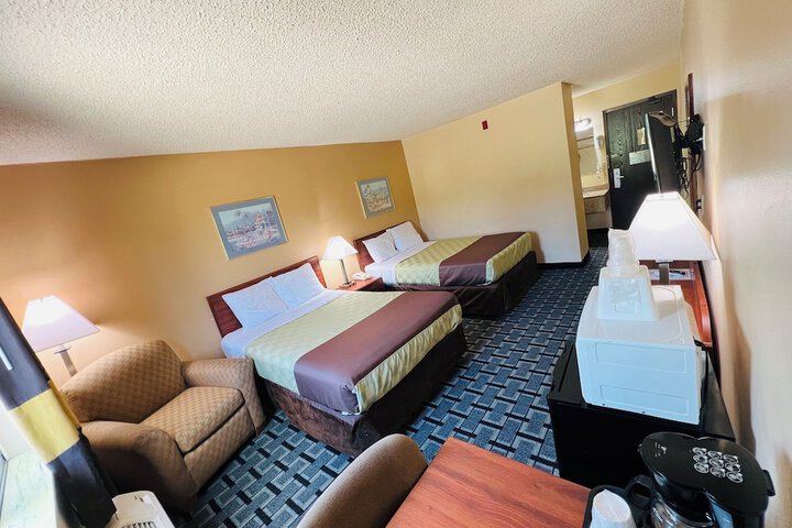 Room 18 of 40