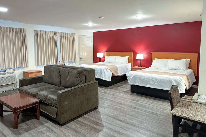 Room 6 of 34