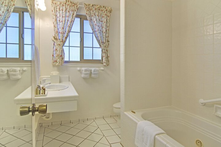 Room 13 of 71