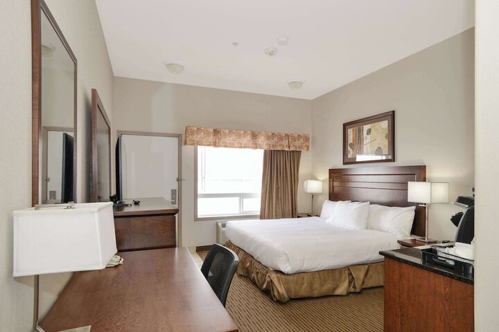Room 11 of 42