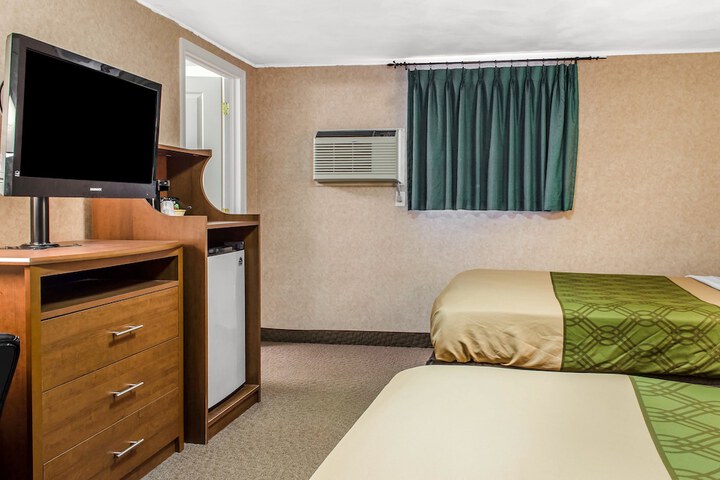 Econo Lodge Bellefonte I-99