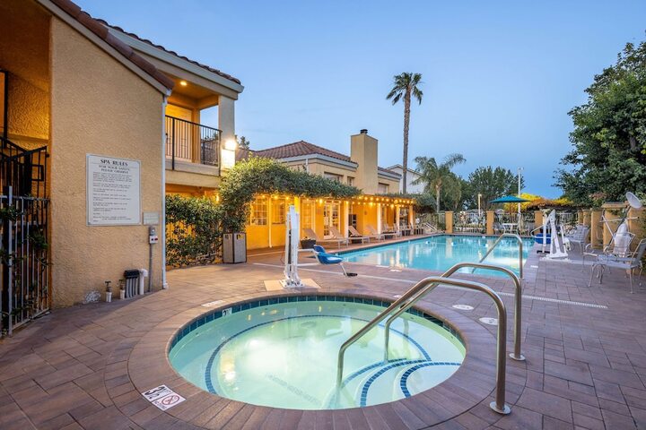 Pool 5 of 37