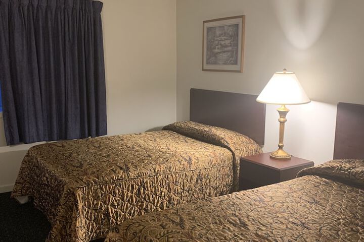Room 11 of 19