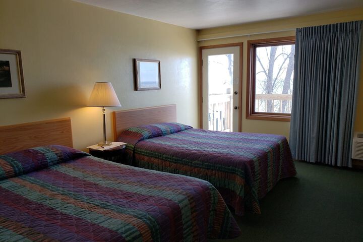 Algoma Beach Motel