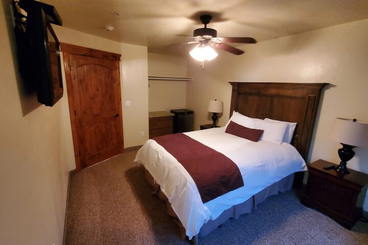 Room 44 of 52
