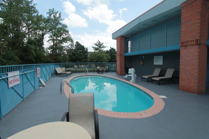 Pool 5 of 27