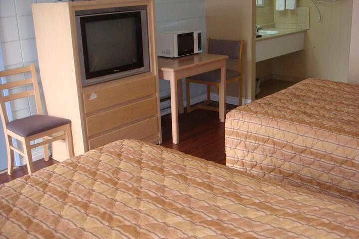 Room 21 of 43