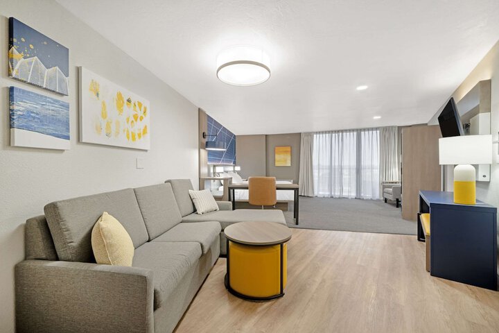 Room 22 of 32