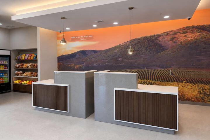 La Quinta Inn & Suites by Wyndham Tracy