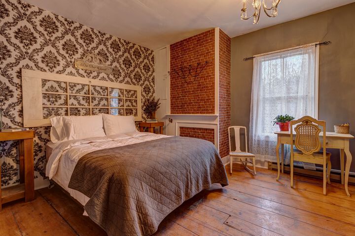 Rowells Inn