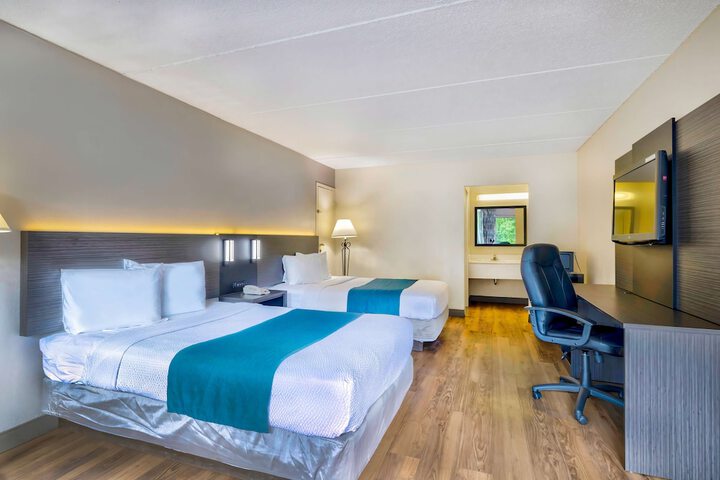 Room 21 of 40