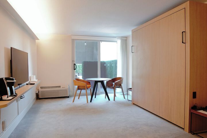Room 28 of 52