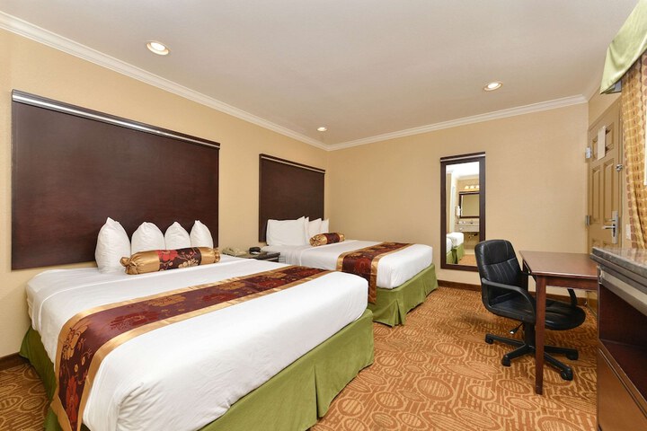 Room 29 of 40