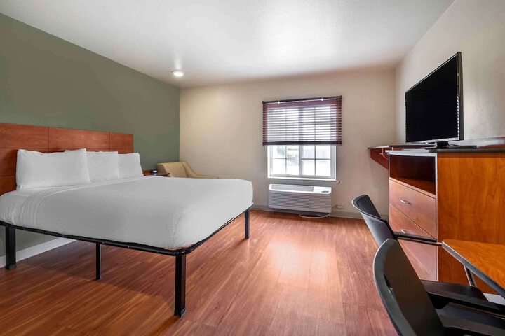 Room 25 of 31