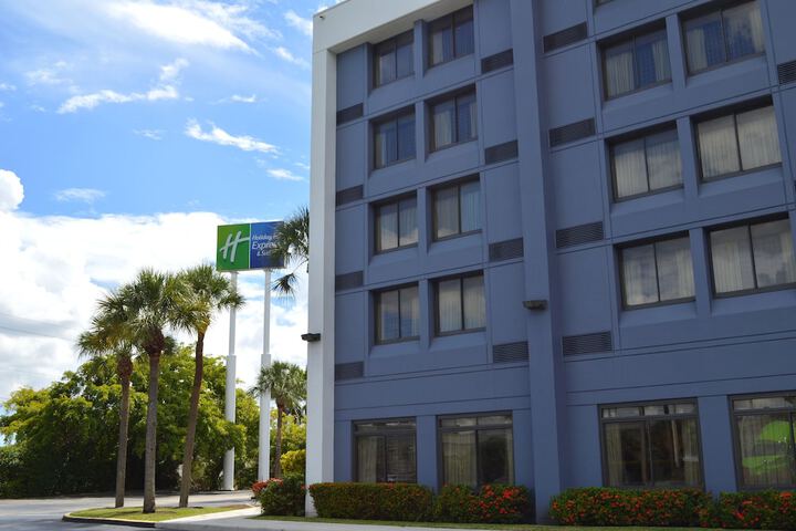 Hotel 3 of 65