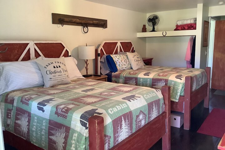 Room 166 of 200