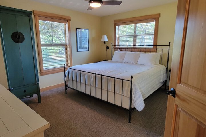Room 27 of 53