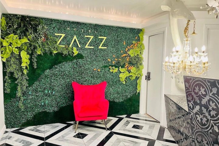 Hotel Zazz
