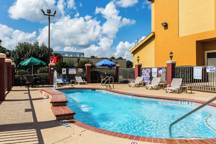 Pool 16 of 56
