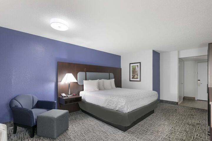 Room 17 of 31