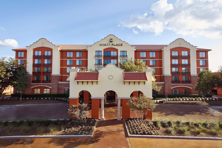 Hotel 1 of 32