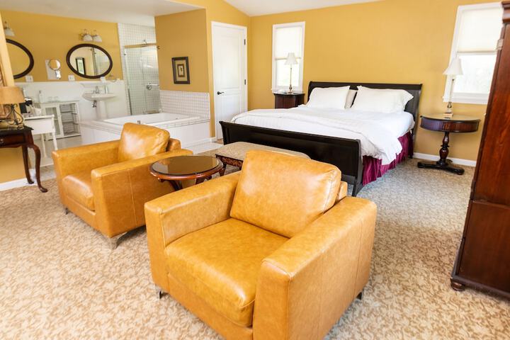Room 16 of 74
