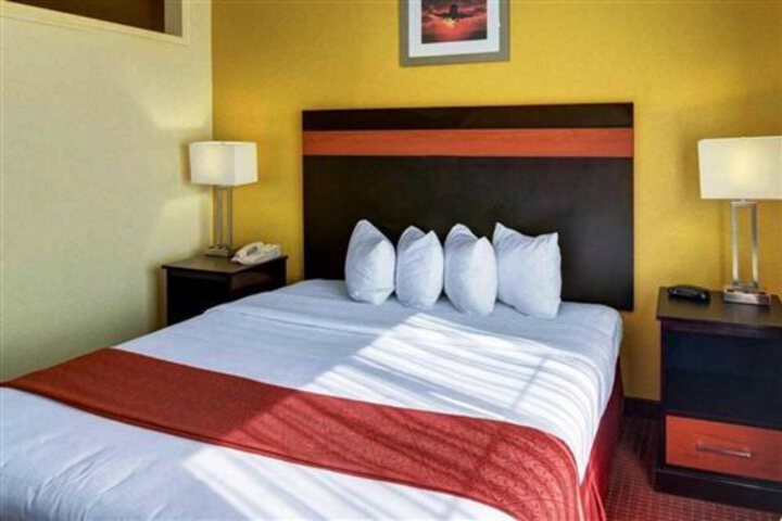 SPRINGWOOD SUITES HOUSTON IAH BELTWAY 8