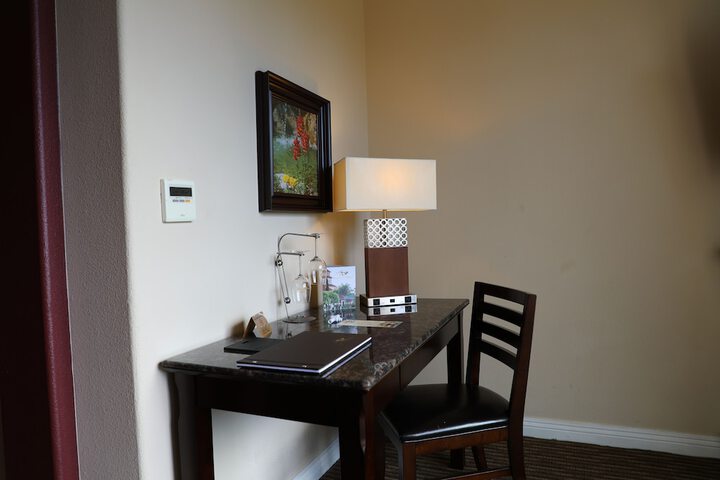 Room 32 of 74