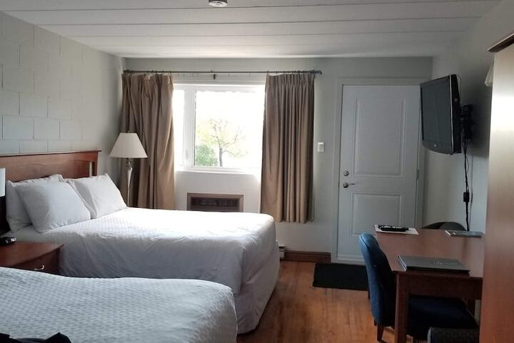 Room 11 of 27