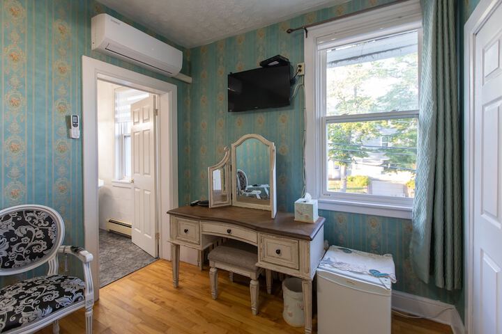 Room 40 of 71