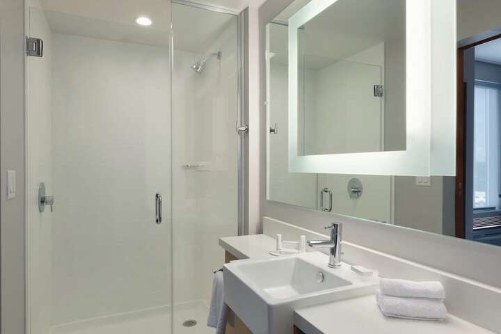 Room 12 of 26