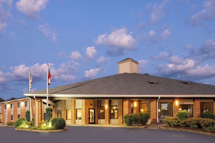 Hotel 2 of 27