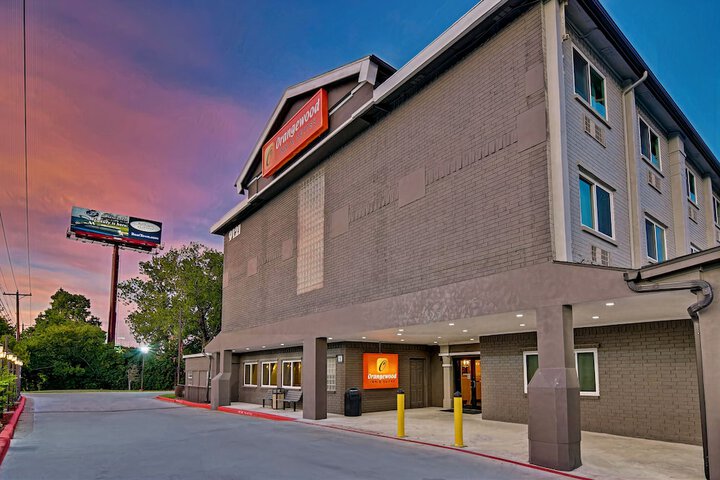 Hotel 7 of 65