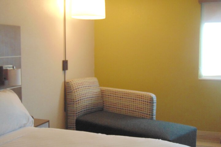 Room 54 of 84