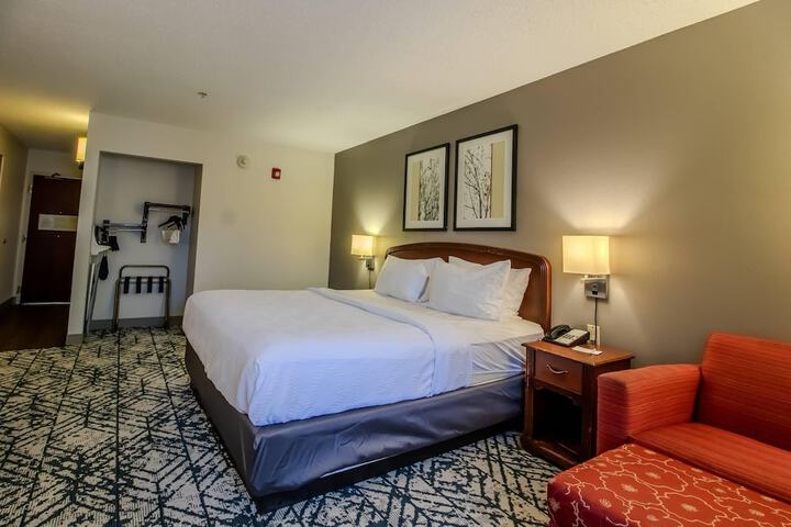 Country Inn & Suites by Radisson Convention Center