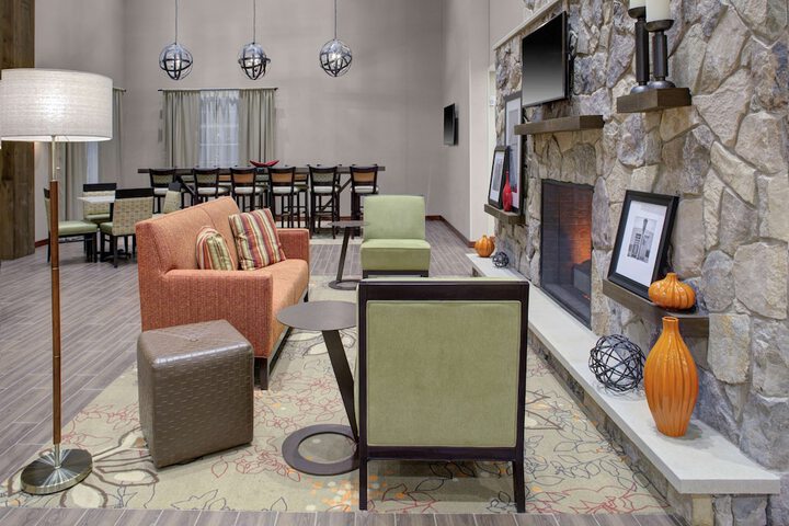 Hampton Inn and Suites Manchester