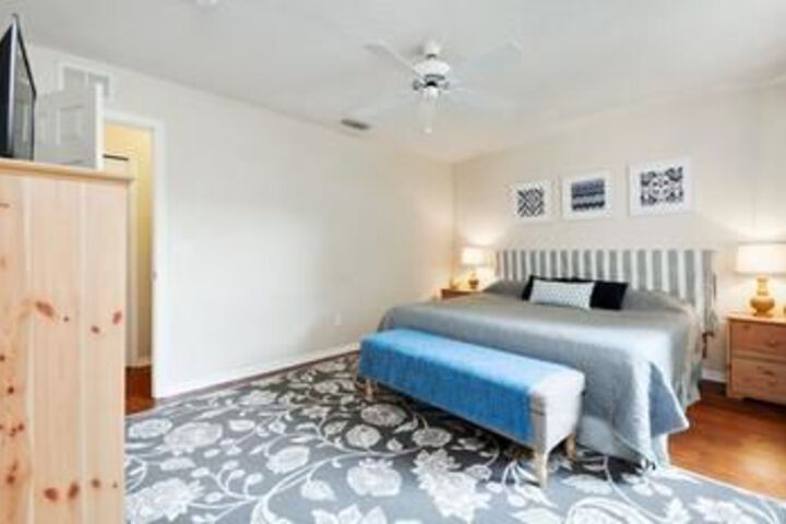 MARVELOUS 4 Bedroom Holiday home by Follow the sun vacation Rentals