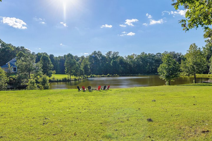 Tranquil Cottage in Virginia Countryside w / Pond!