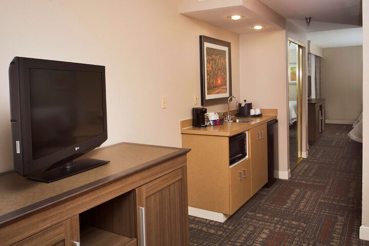 Hampton Inn & Suites Valdosta / Conference Center