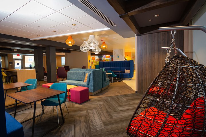 Hotel Interior 7 of 27